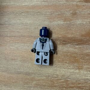 Lego ninjago hypnobrai WITHOUT HEAD PIECE, like new condition